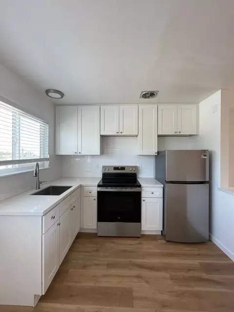 285 Fairmount Ave, Oakland, CA 94611