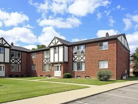 34824 Birchgrove Dr, Sterling Heights, MI 48312