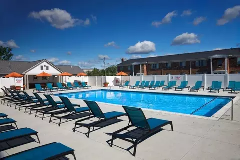 32000 Concord Dr, Madison Heights, MI 48071