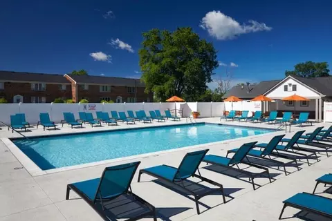 32000 Concord Dr, Madison Heights, MI 48071