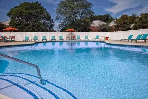 31499 Mound Rd, Warren, MI 48092