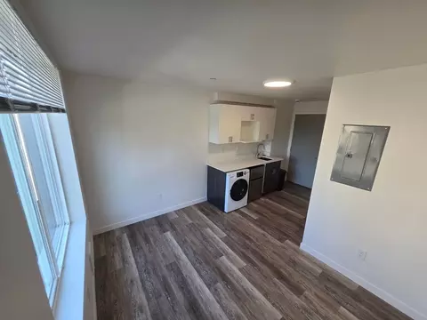 3050 SW Avalon Way, Seattle, WA 98126