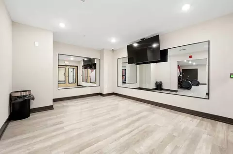 130 W Girard Ave, Philadelphia, PA 19123