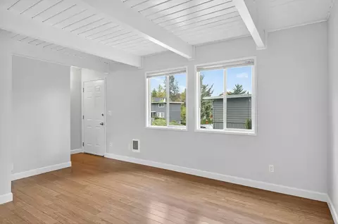 7945 SW 19th Ave, Portland, OR 97219