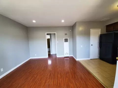 11207 S Prairie Ave, Inglewood, CA 90303