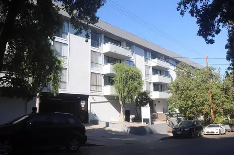 7245 Hillside Ave, Los Angeles, CA 90046