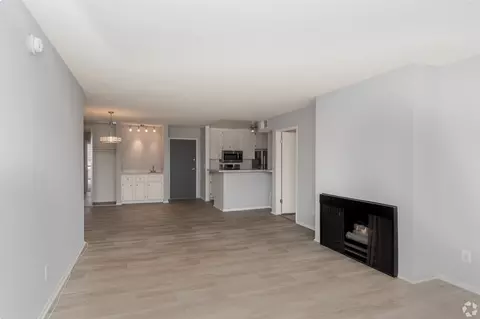 7245 Hillside Ave, Los Angeles, CA 90046