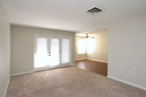 500 W Main St, Jamestown, NC 27282