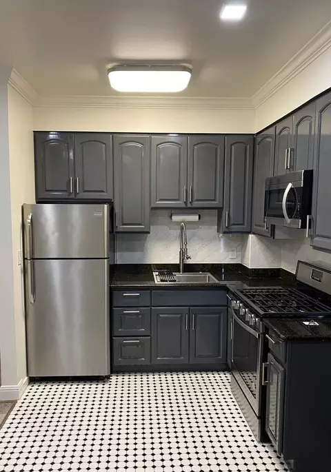 1921 26th Ave #24, Oakland, CA 94601