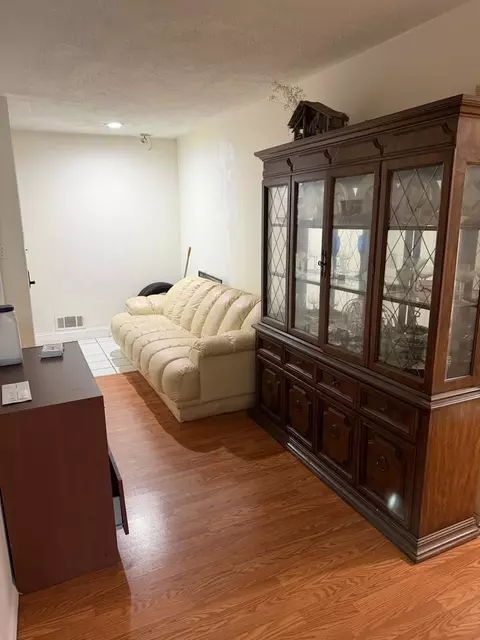 9083 Meadow Heights Rd, Randallstown, MD 21133 photo 6