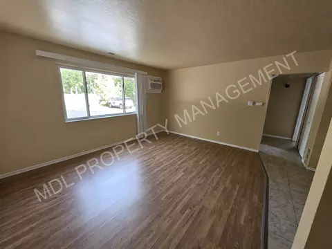 2809 S Jefferson Ave, Saginaw, MI 48601