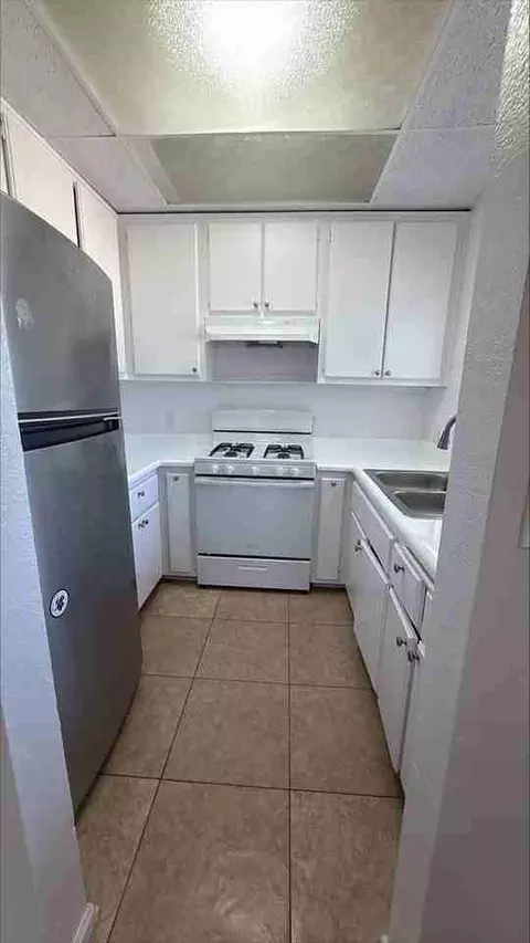 1546 W 145th St, Gardena, CA 90247