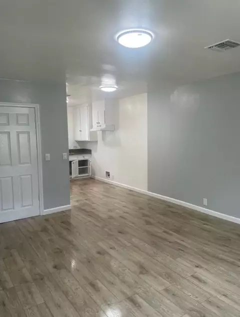 626 E 99th St, Inglewood, CA 90301