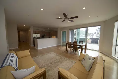 200 2nd St, Oakland, CA 94607
