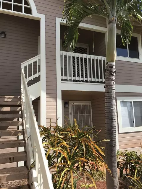 94-521 Lumiaina St #H202, Waipahu, HI 96797