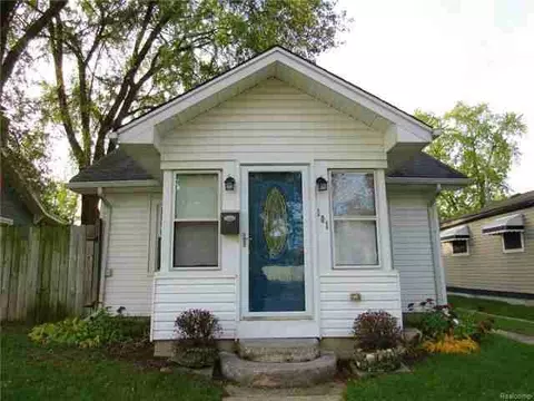 101 W Hudson Ave, Madison Heights, MI 48071