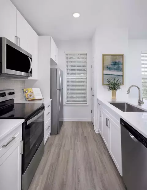 13901 Summit Commons Blvd, Charlotte, NC 28277 photo 3