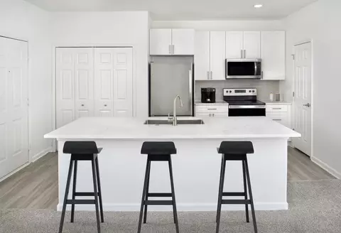 13901 Summit Commons Blvd, Charlotte, NC 28277 photo 2