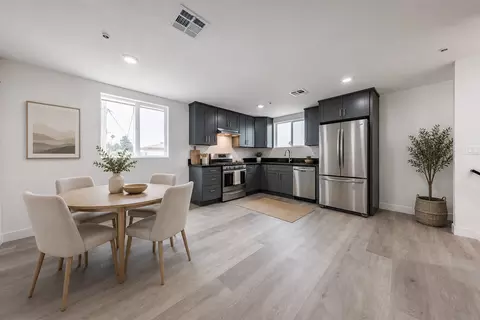 1617 W 55th St, Los Angeles, CA 90062