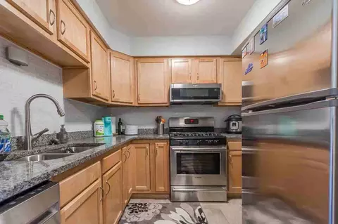 152-162 152-162 202-206 Walton St, Barrington, IL 60010
