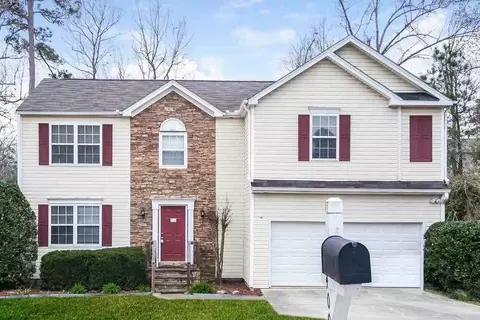400 Crested View Dr, Loganville, GA 30052