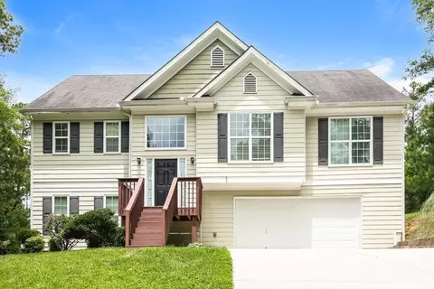 212 Browning Cir, Acworth, GA 30101