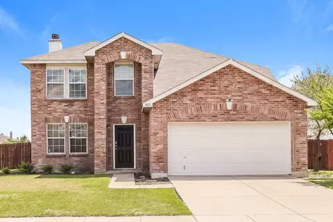 1421 Krista Dr, Burleson, TX 76028