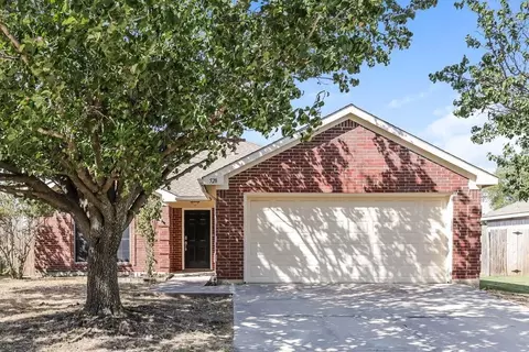528 Cambridge Dr, Saginaw, TX 76179
