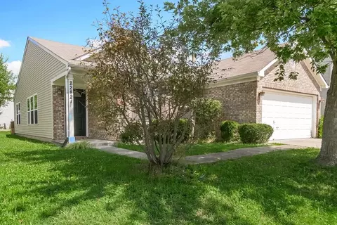 2282 Shadowbrook Dr, Plainfield, IN 46168 photo 3