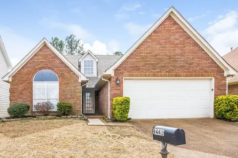 9441 Club Walk Ct, Lakeland, TN 38002