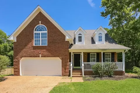 704 Parrish Pt, Mount Juliet, TN 37122