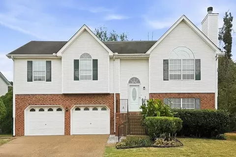 3261 Clapham Rd, Antioch, TN 37013
