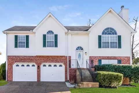 3261 Clapham Rd, Antioch, TN 37013