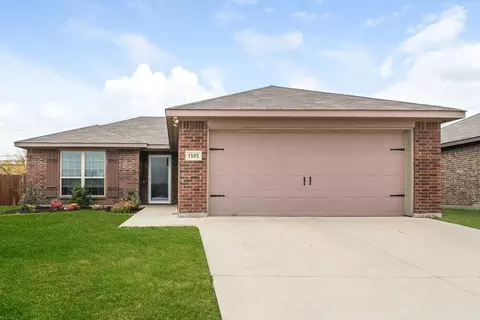1505 Sunburst Dr, Fort Worth, TX 76140