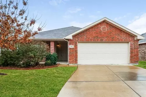 10001 Chrysalis Dr, Fort Worth, TX 76131