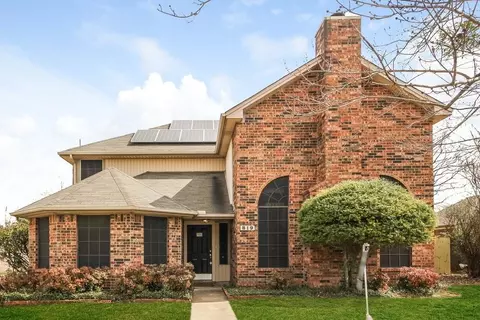 819 Mayfield Dr, Cedar Hill, TX 75104