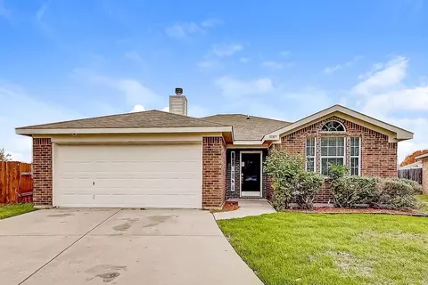10305 Buffalo Springs Ct, Fort Worth, TX 76140