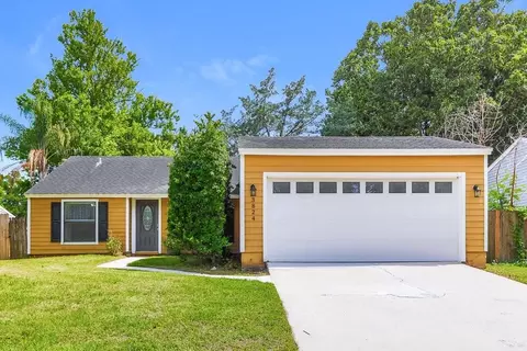 3824 Tree Lake Dr, Jacksonville, FL 32257