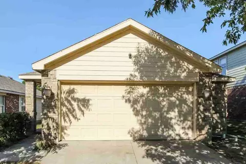 4812 Waterford Dr, Fort Worth, TX 76179
