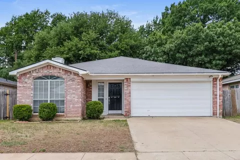 7320 Laurelhill Ct S, Fort Worth, TX 76133