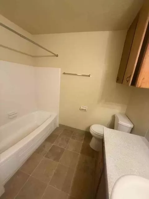 10 N Grand St, Eugene, OR 97402 photo 8
