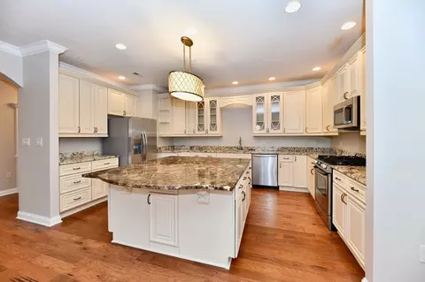 8555 One W Dr, Indianapolis, IN 46260