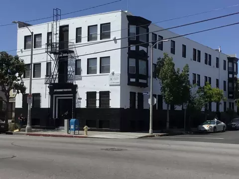 1501 W Adams Blvd, Los Angeles, CA 90007