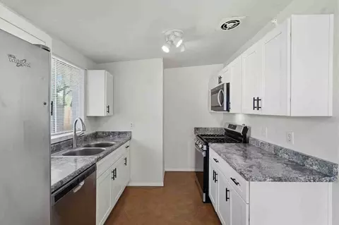 1515 E Blacklidge Dr, Tucson, AZ 85719