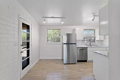 1515 E Blacklidge Dr, Tucson, AZ 85719