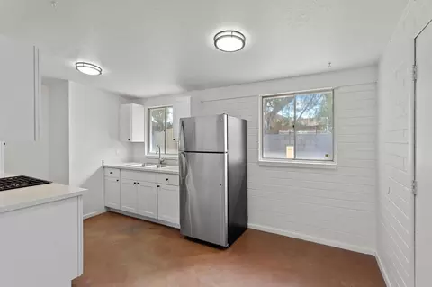 1515 E Blacklidge Dr, Tucson, AZ 85719