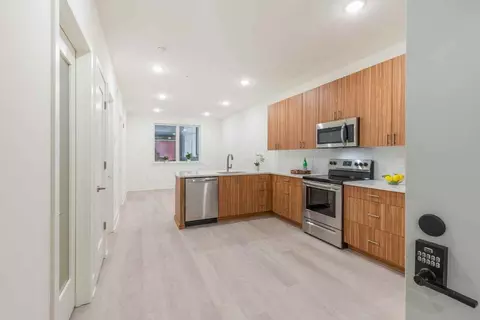 833 Wharton St, Philadelphia, PA 19147
