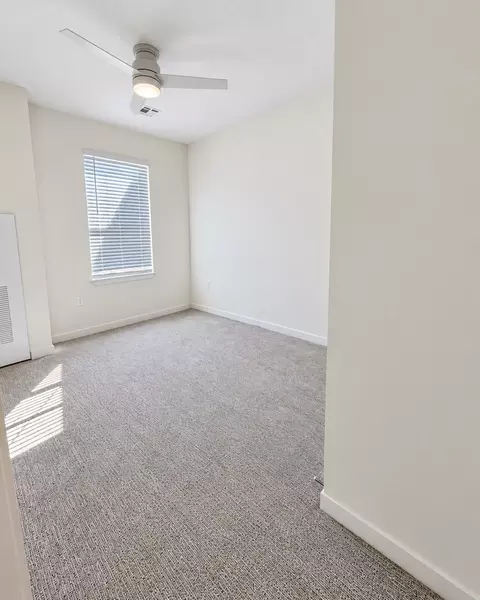 1621 W 9th St, Lawrence, KS 66044 photo 8