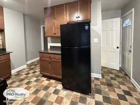 61096111 Nicollet Ave, Minneapolis, MN 55419