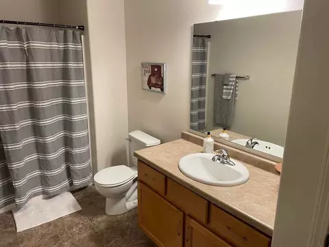 70 Mulberry Loop NE, Minot, ND 58703